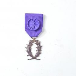 Médaille décoration Française Palmes Académiques Officier Ordonnance en Vermeil