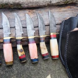 LOT DE 6 Couteau Skinner Damas Lame 256 Couches Manche Os & Bois Cerf Fabric Artisanale Etui Cuir 01