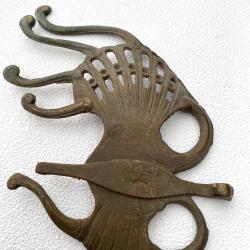 Monture de sabre d'officier à garde de bataille