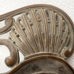 Pièce modèle d'une monture de sabre d'officier à garde de bataille