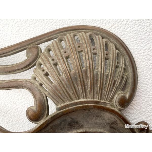 Pice modle d'une monture de sabre d'officier  garde de bataille