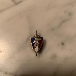 Insigne de boutonni&egrave;re de la LFC , L&eacute;gion Fran&ccedil;aise des Combattants. Original.