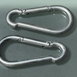 2 GRANDS MOUSQUETONS