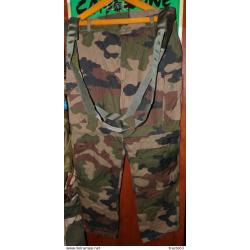PANTALON CAMOUFLE DE COMBAT ETE DE L'ARMEE FRANCAISE DE 2004, 2 POCHES SUR LES CUISSES , TAILLE L-XL