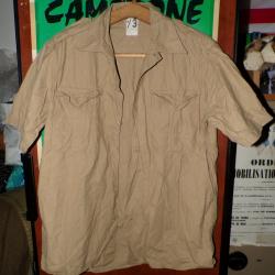 CHEMISE MILITAIRE A MANCHES COURTES DE L'ARMEE FRANCAISE PERIODE DE 1956 ,Taille  °/ 3 SOIT EN CIVIL