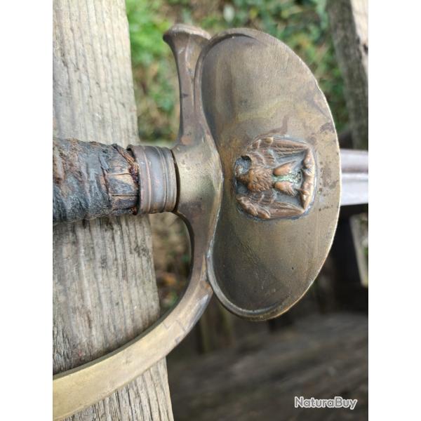 pe d'officier subalterne, modle 1857, clavier  l'aigle demi dploy,