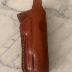 Bel etui Gil Holsters , je pense pour Colt 1911.