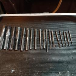 Lot tarauds professionnel impérial us anglais lot A