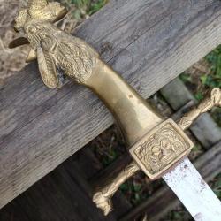 Sabre orné d'un coq
