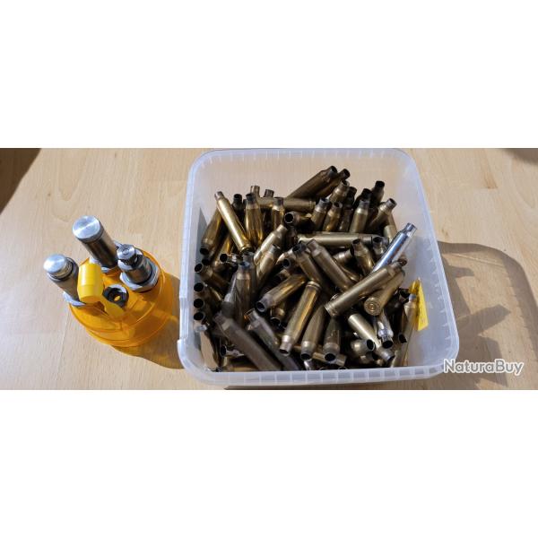 JEU D'OUTILS LEE 300 Win Mag + 143 douilles