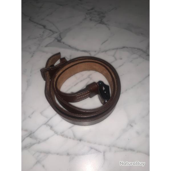 A vendre , trs belle reproduction de la bretelle de K98k .