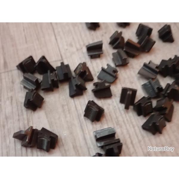 Lot de 2 guidons de pistolet ou fusil suisse  identifier