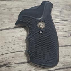 Grip Pachmayr Decelerator pour Smith et Wesson carcasse N square butt