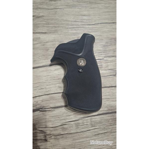 Grip Pachmayr Decelerator pour Smith et Wesson carcasse N square butt