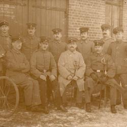 CPA -Photo - Un Groupe Soldats Allemands - N°4171