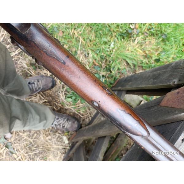 Fusil de chasse ancien a poudre noire