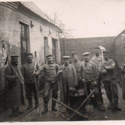 CPA -Photo - Un Groupe Soldats Allemands - N°4178