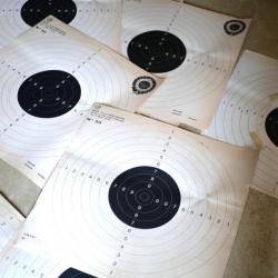 lot 10 cibles GEF de dimensions 53 x 53 cm environ à l'état d'usage - voire neuves