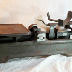 rare balance réglementaire MILITAIRE armée 5KG - datée 1943 FON25BAL001