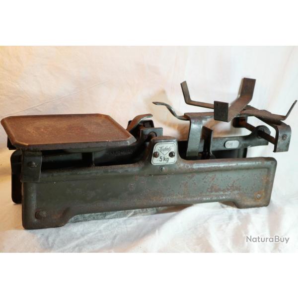 rare balance rglementaire MILITAIRE arme 5KG - date 1943 FON25BAL001