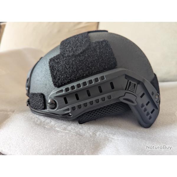 1 Casque pare balle swat ninja lllA