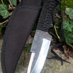 Couteau de Brousse Lame Bayo Acier Carbone 1055 Manche Corde Etui Nylon Pour le Camp & Buschraft