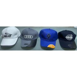 LOT 4 CASQUETTES