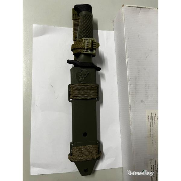 Poigard de combat idal chasse pche  randonne tat neuf dans sa bote tranchant aiguise