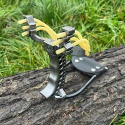 lance pierre avec appui sur le poignet enchère