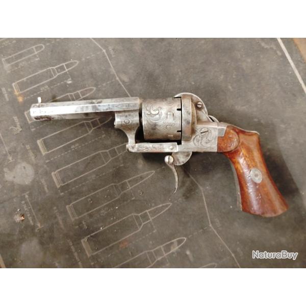 Revolver lefaucheux atypique