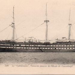 CPA - Marine de Guerre - Le " Cal&eacute;donien " Vaisseau Annexe de l'Ecole de Canonnage N&deg;4195