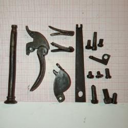 Lot divers pièces pour revolver type Lefaucheux, Velodog ou Bulldog