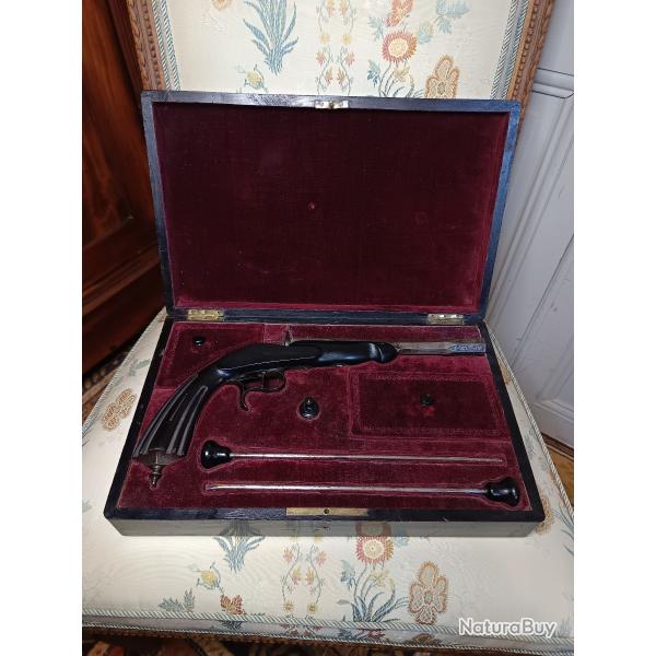 Pistolet de salon 6 mm Flobert en coffret poque Napolon III