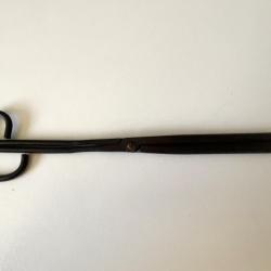 Outil Ancien Artisanal Fer à Tuyauter Canon de Repasseuse Instrument 1900 Fonte