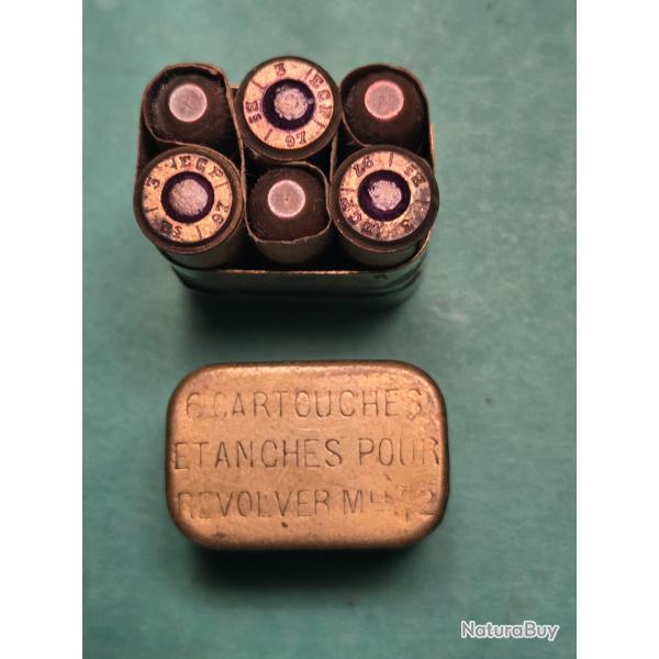 Une boite Laiton tanche de ,1892 avec ses 6 cartouches d'origine 1897 en  D