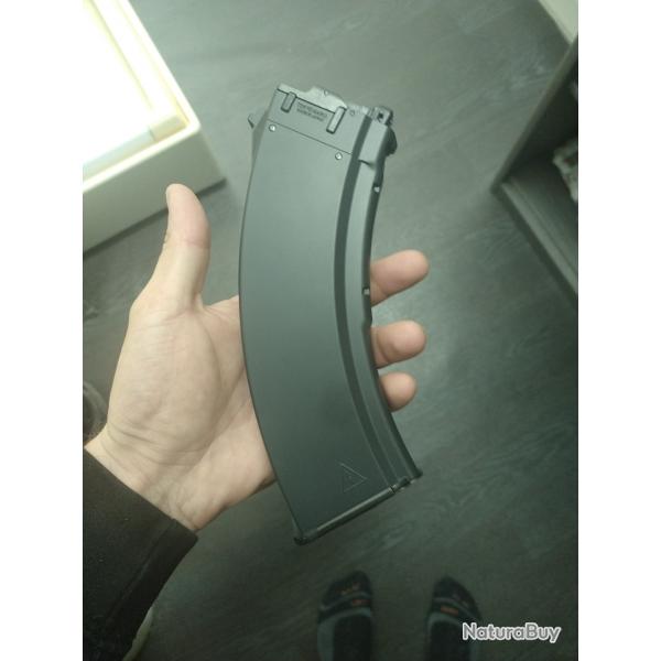 Chargeur Akx marui neuf