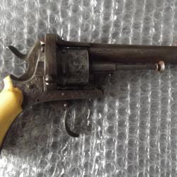 revolver a broches carcasse fermer