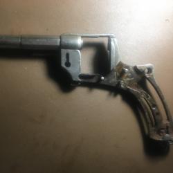 REVOLVER 1874 . PIECES DETACHEES .CARCASSE .