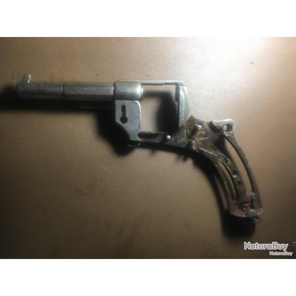 REVOLVER 1874 . PIECES DETACHEES .CARCASSE .