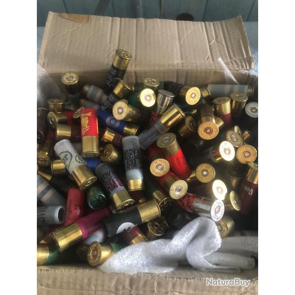 a saisir gros  lot  plus de 8kg de cartouches toutes marques tout plombs cal 12
