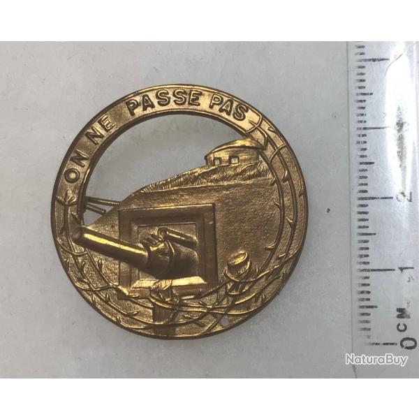 FRANCE 40 - ATTRIBUT BRET OFFICIER TROUPES DE FORTERESSES LIGNE MAGINOT .  ON NE PASSE PAS  dor