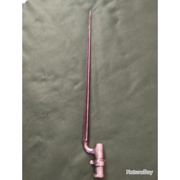 Bayonnette pour fusil Snider Enfield Trois bandes  douille ( Socket Bayonet) 1853 .