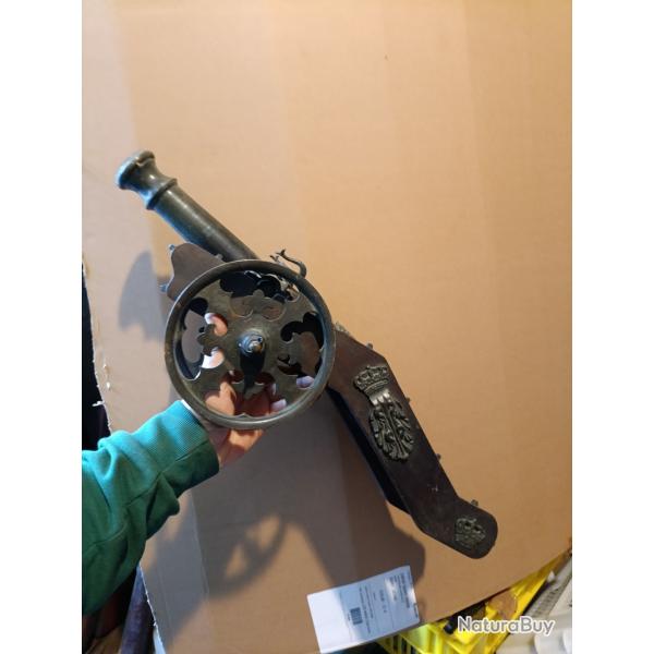 Canon miniature poudre noire