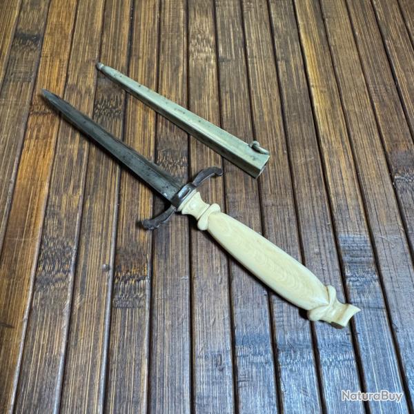 DAGUE DE DFENSE CHATELLERAULT DU XlX ME SICLE MANCHE EN IVOIRE