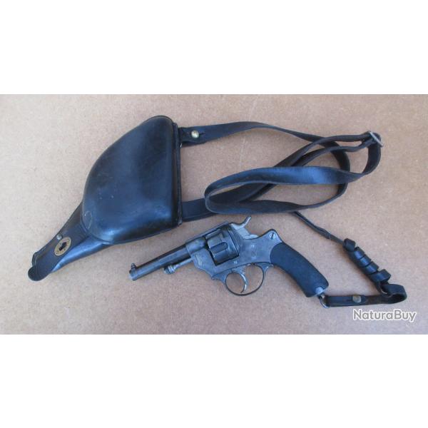 Rvolver rglementaire 1874 avec tui jambon bretelle et dragonne mono-matricule muni 11MM73 1873