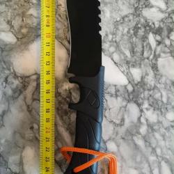 Couteau de survie chasse , pêche , camping , neuf