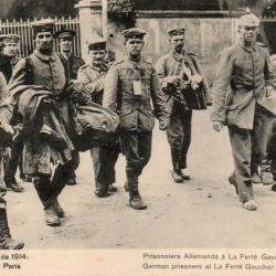 CPA - PRISONNIERS ALLEMANDS A LA FERTE-GAUCHER N&deg;4219
