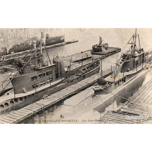 CPA - Marine de Guerre - LA PALLICE-ROCHELLE - LES  Sous - Marins  " Castor et Oursin N4213