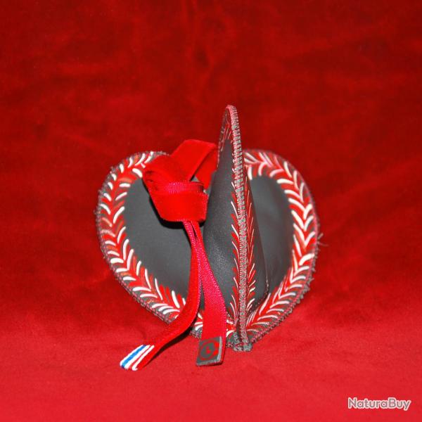 Suspension de Nol en cuir Gris peinte  la main Amour en Cage