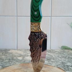 Couteau de décoration ou collection ou cuisine  avec étui neuf